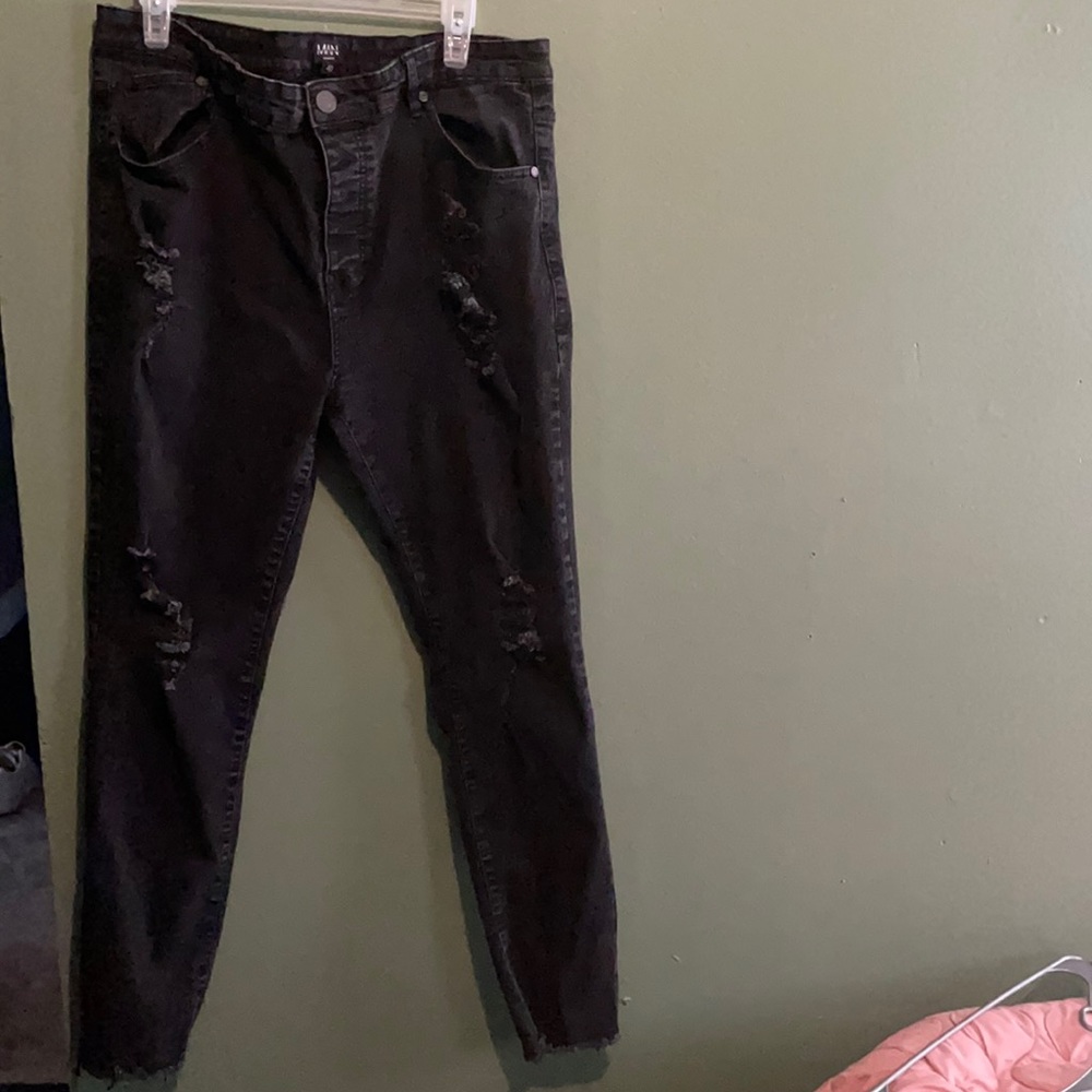 Men black skinny ripped pant